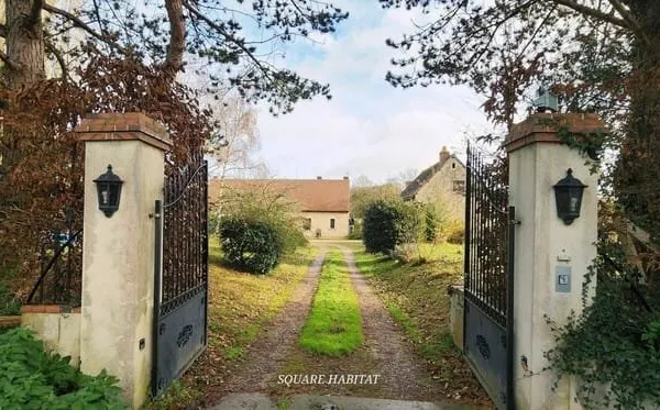 Maison 10 pièces 335 m²