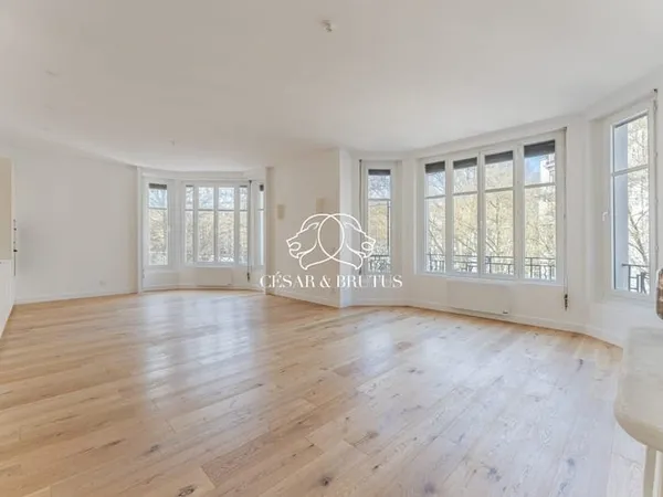 Magnifique appartement 4 pièces - 3 chambres - saxe gambetta