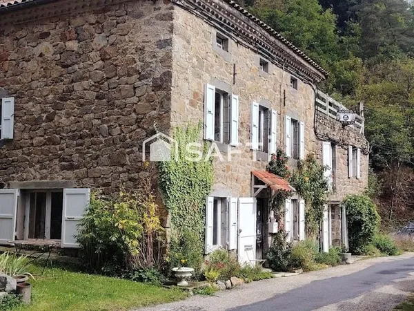Maison 8 pièces 263 m²