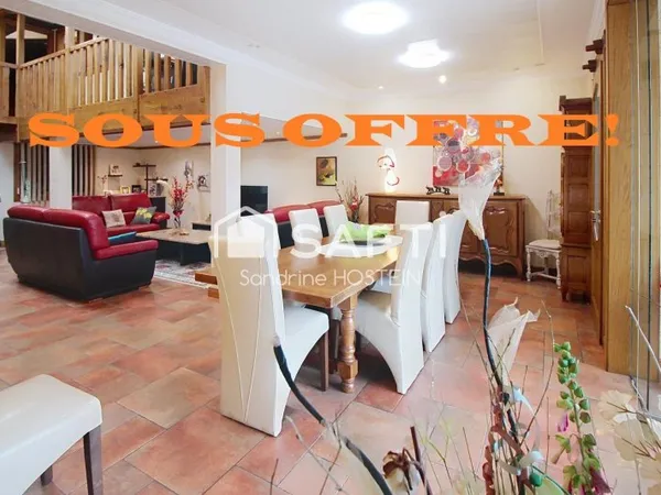 Maison avec 3 chambres et garage 4 voitures!