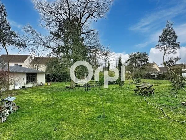 Terrain 715 m²