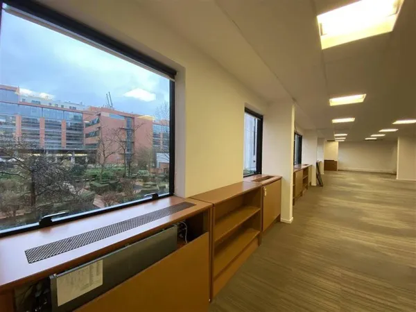 Bureaux 2100 m²