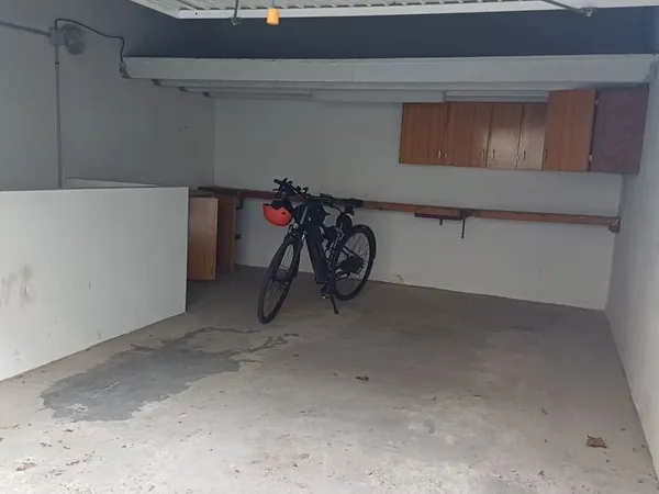 Garage + cave a loué