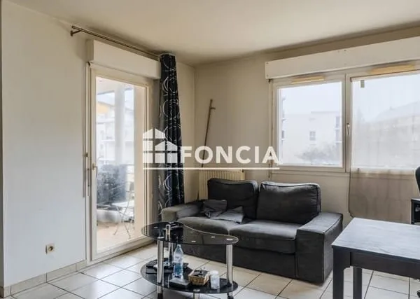 EXCLUSIVITE FONCIA : Appartement de Type 2 avec balcon et place de parking sécurisée