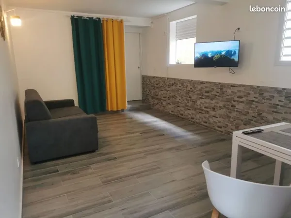 Appartement Location Les Abymes 1p 15m² 700€