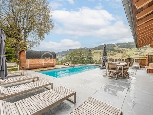Maison 8 pièces 280 m²
