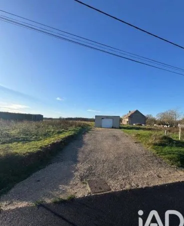Terrain 909 m²