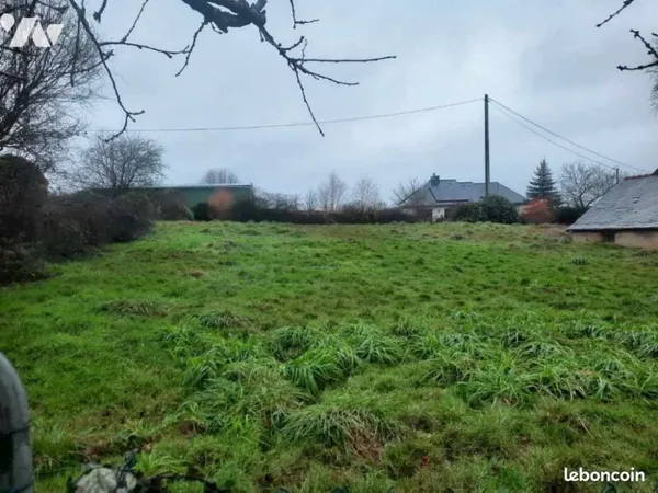 Terrain 678 m² CARO