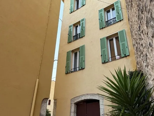 GATTIERES, Maison de village , 128 m2 - 6 Pièces