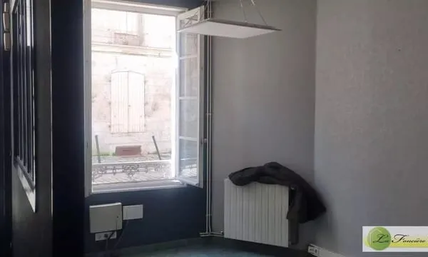 Bureau et espace de travail Location Angoulême 6p 115m² 1000€
