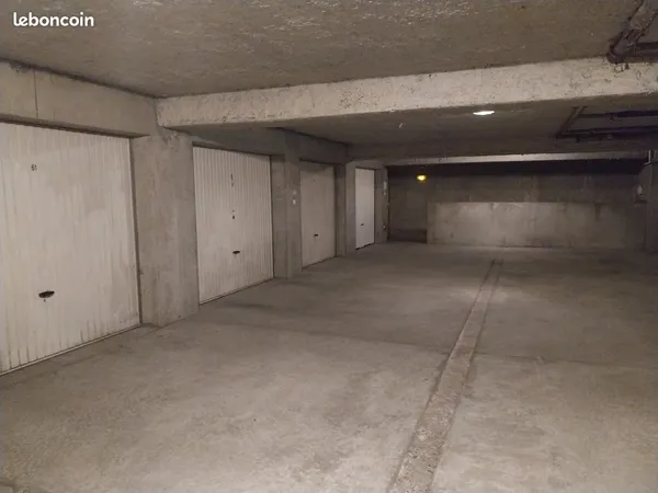 Garage en sous sol proche gare et presque ile