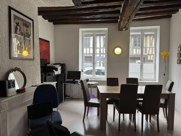 45 mn de Paris, 5 mn à pied de la gare VERNON CENTRE