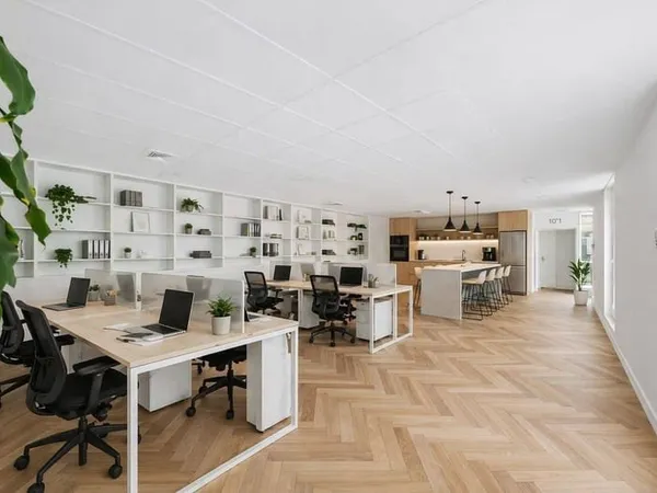 Bureaux 93 m²