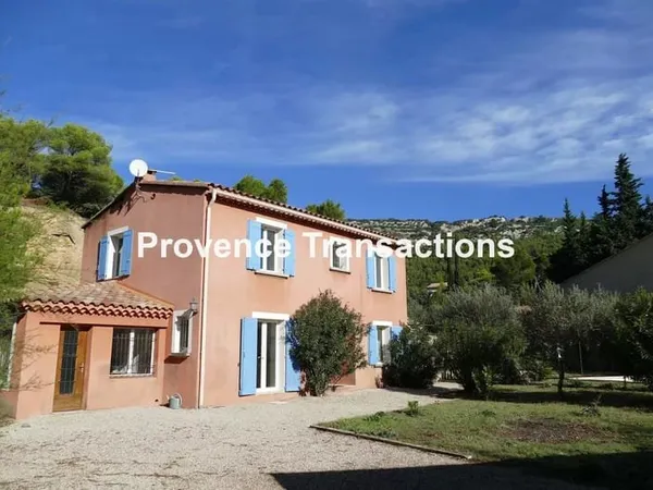 Maison proche village sur 950m2 de terrain
