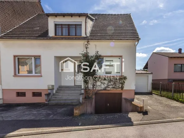 Le calme d'une impasse pour une grande maison familiale. 4 chambres (Possibilité d'en faire 5)
