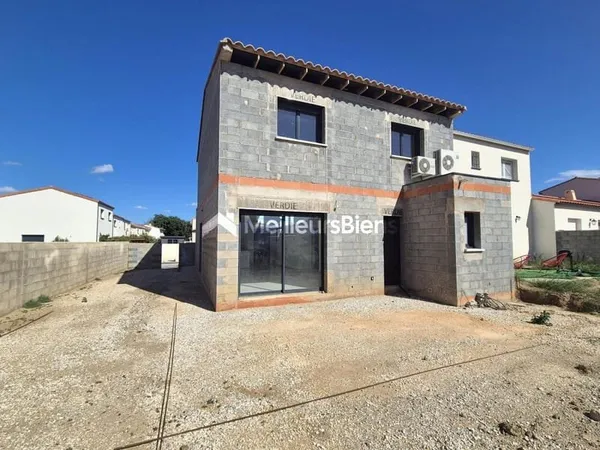 Villa 3 faces construite en 2025