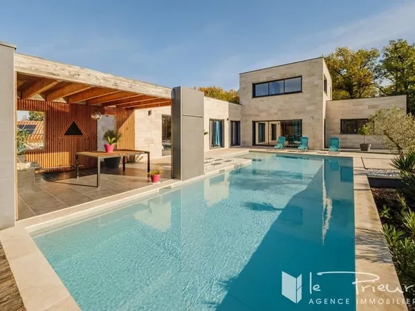 Maison 6 pièces 186 m²