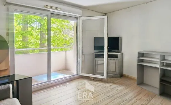 BLANQUEFORT 33290 - Appartement T3 de 50 m² - Balcon - Ascenseur - Box - Proche centre-ville