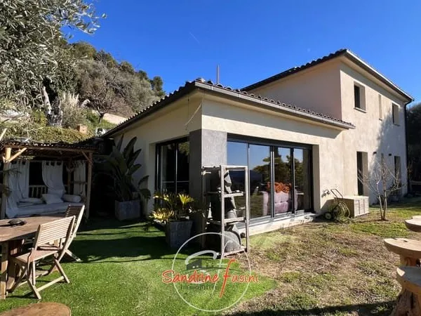 Belle villa récente 5 pièces 130 m2 avec vue mer