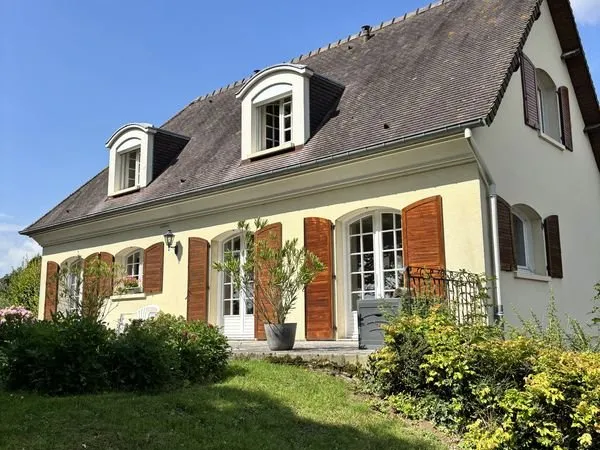 Propriété 7 pièces 200 m²