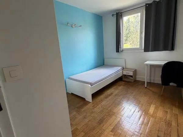 Une chambre dans un colocation