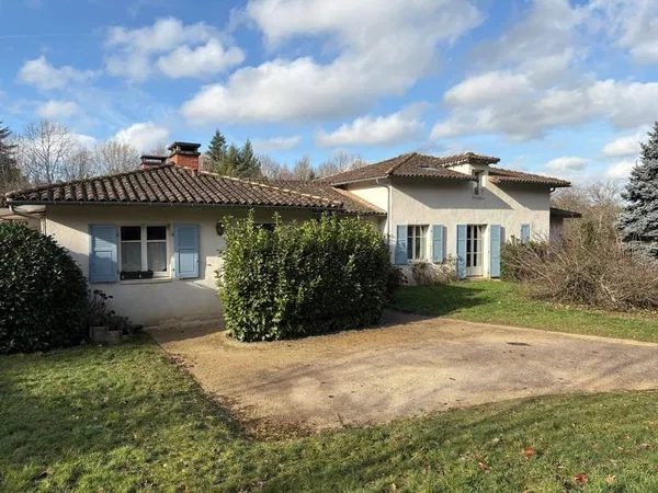 Maison 10 pièces 400 m²