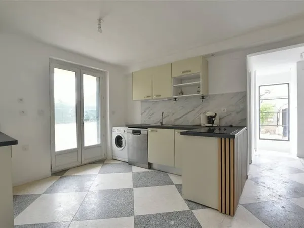 Villa 8 pièces 155 m²