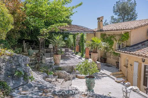 Maison 7 pièces 171 m²