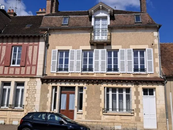 Maison 11 pièces 247 m²