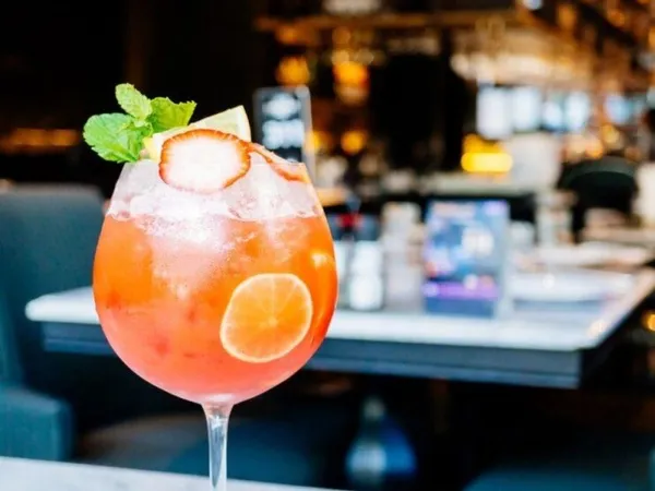 RESTAURANT BAR