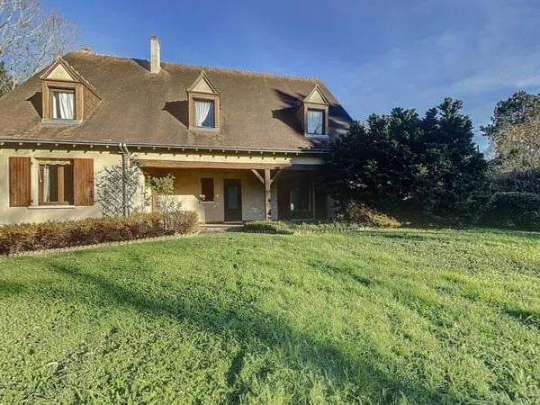 Maison de plain-pied 8 pièces 195 m²
