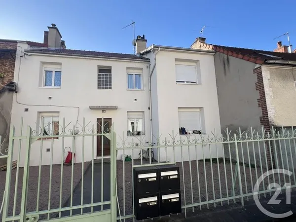 Bâtiment 2 pièces 140 m²