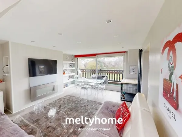 CHARMENT DUPLEX SUR LES HAUTEURS DE TOURGEVILLE