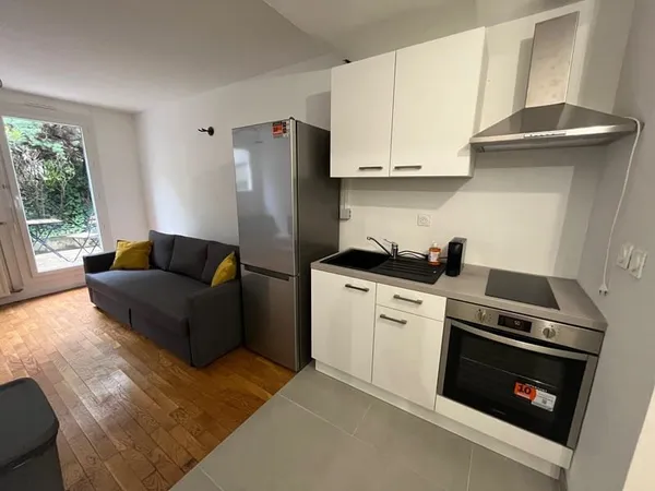 A LOUER APPARTEMENT STUDIO MEUBLE 69003 LYON