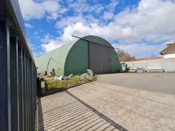 Local 230 m²