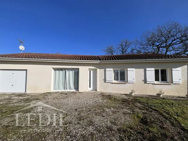 Superbe PLAIN-PIED avec jardin dans lotissement