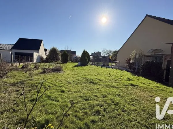 Terrain 677 m²