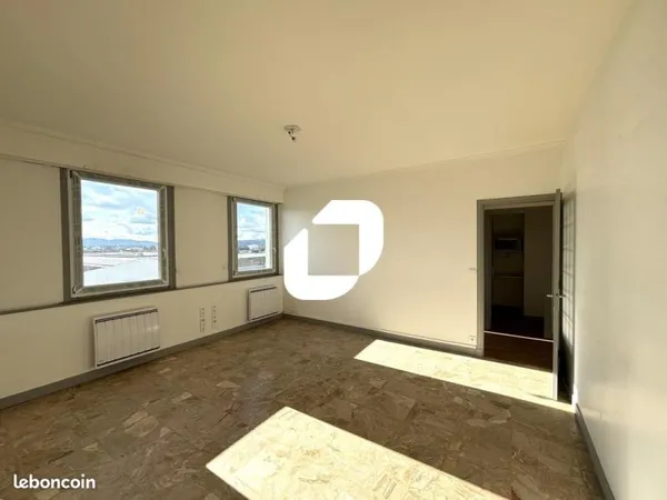 Bureaux 268 m²