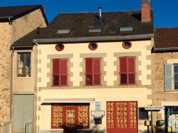 Belle maison centre bourg chateauneuf (87)