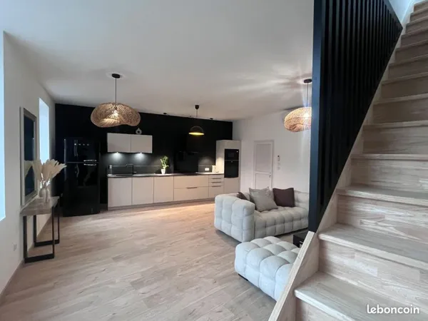 MAISON CHARENTAISE entièrement rénovée - 5 pièces - 110 m²