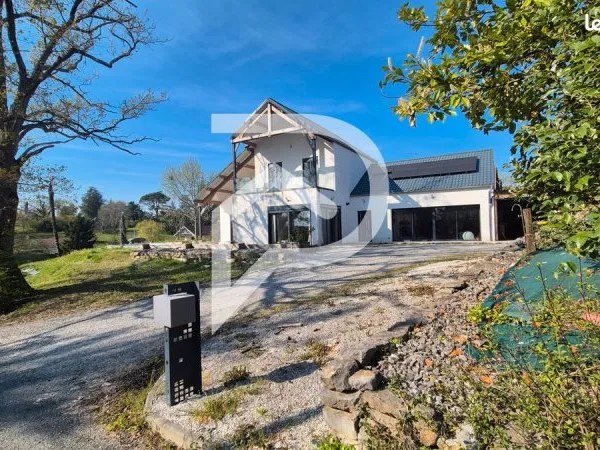 Maison 6 pièces 184 m²