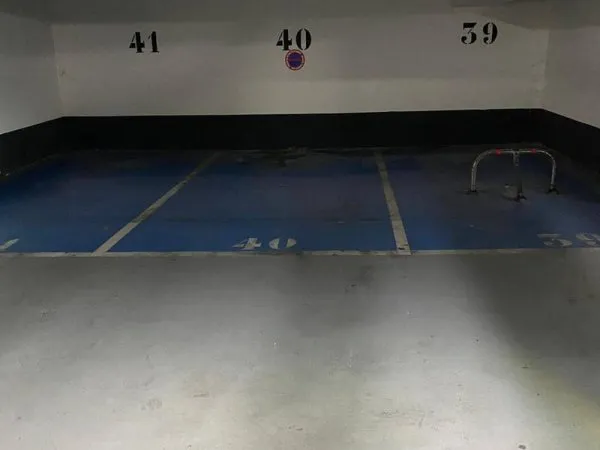 Parking 13 m²
