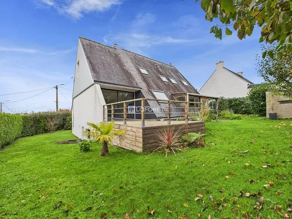 Maison Gourlizon 7 pièce(s) 122 m2