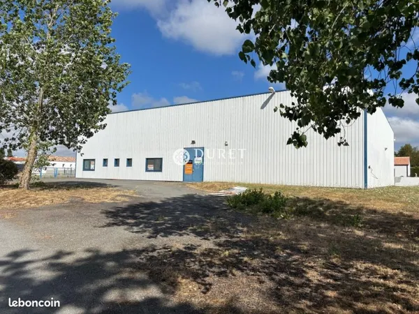 Local 880 m² Beauvoir-sur-Mer