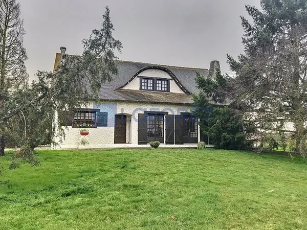 Maison 9 pièces 202 m²