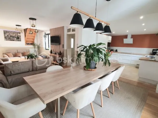Maison 6 pièces 135 m²