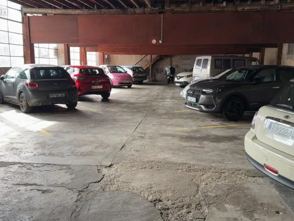 A louer - Parking couvert