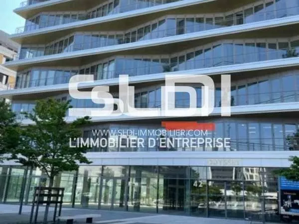 Local 395 m²