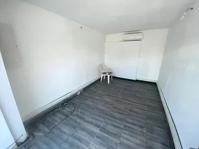 LOCAL PROFESSIONNEL 12M² - FORT DE FRANCE