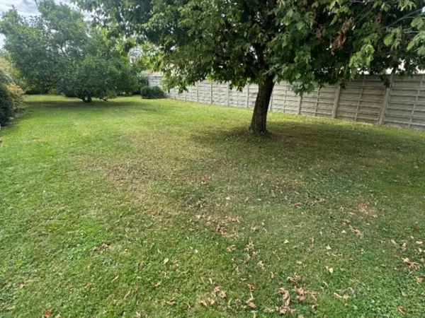 Terrain 1200 m²